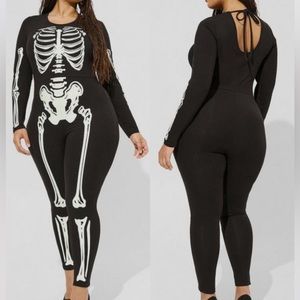 NWT Skeleton Glow In The Dark Long Sleeve Bodysuit Halloween